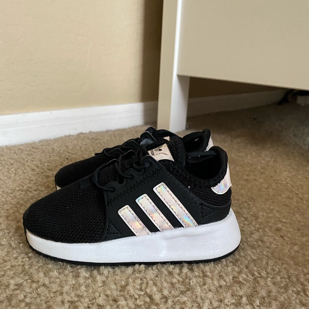 Adidas toddler girl sneakers shoes size 6 black silver
